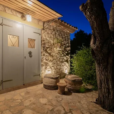 Dorothea With Private Pool, By Zantewize *