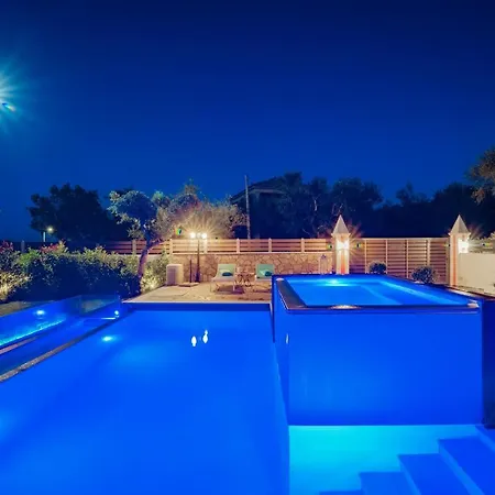 Dorothea With Private Pool, By Zantewize *