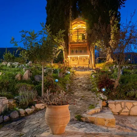 Dorothea With Private Pool, By Zantewize *