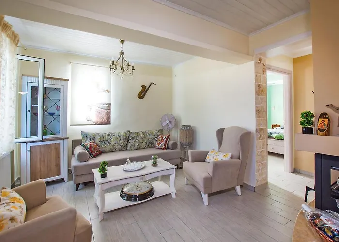 Dorothea With Private Pool, By Zantewize * Λαγκαδάκια