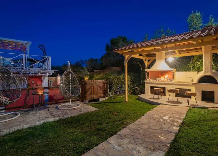 Βίλα Dorothea With Private Pool, By Zantewize *