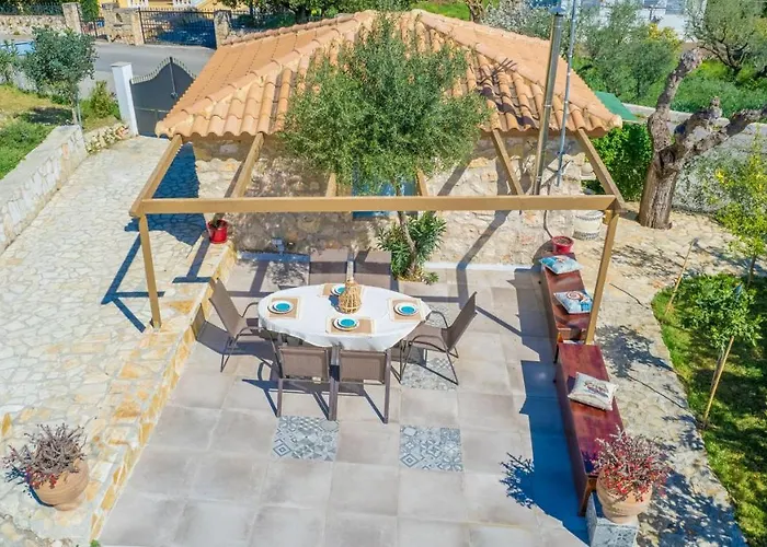 Dorothea With Private Pool, By Zantewize *