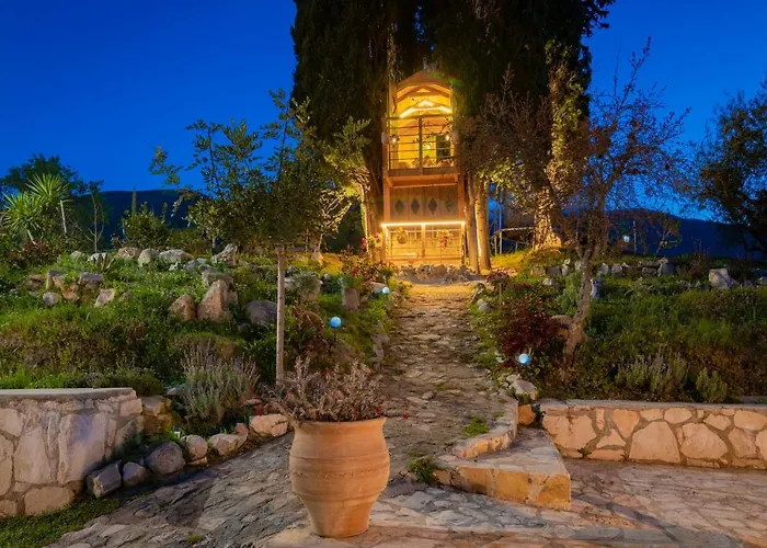 Dorothea With Private Pool, By Zantewize *